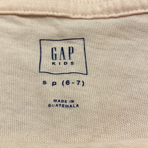 Girl’s Size S(6-7) Rose Gold Butterfly 🦋 on Pale Pink Cotton GAP T-shirt- EUC - Picture 3 of 3